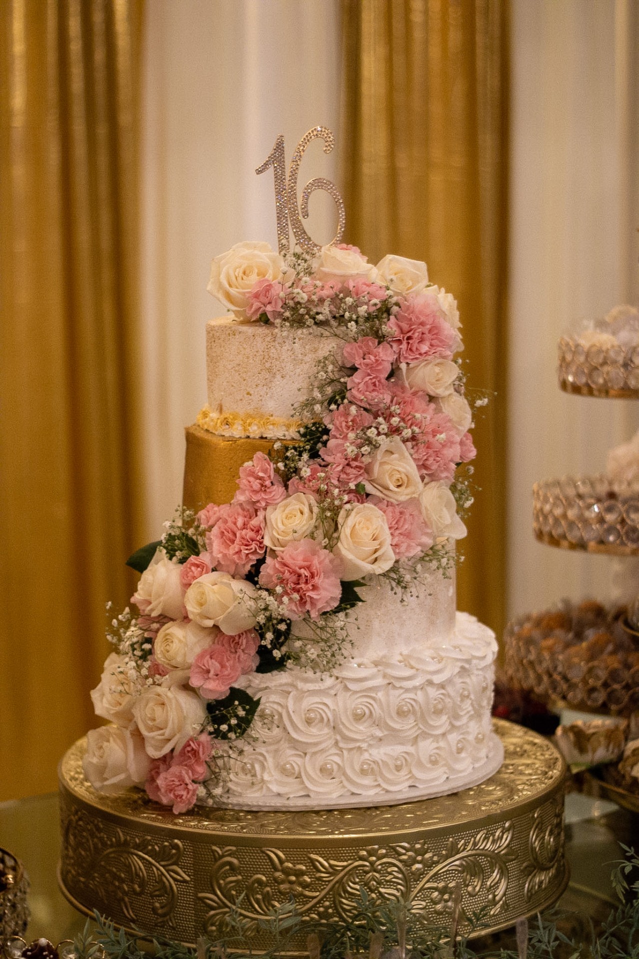 The sixteen cake